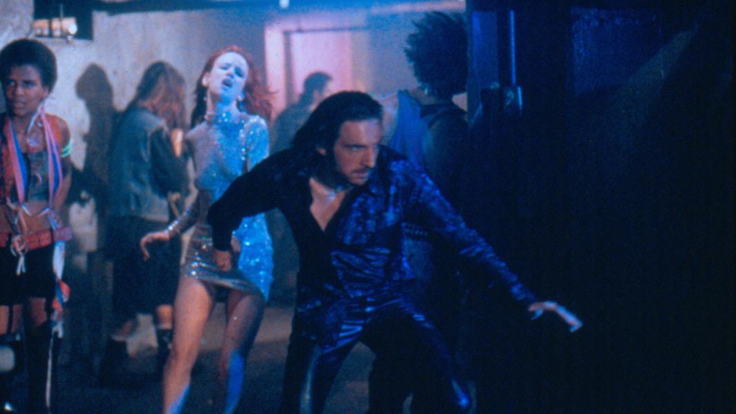 STRANGE DAYS De Studio